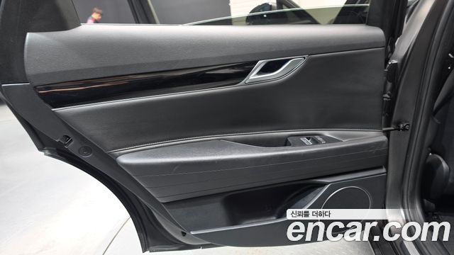 Genesis G80 2022 — photo 15