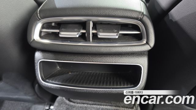Genesis G80 2022 — photo 30
