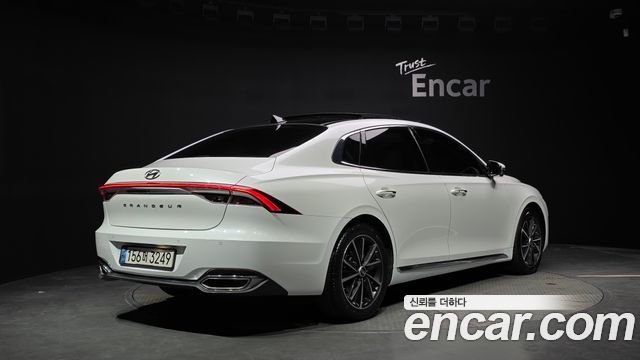 Hyundai Grandeur 2023 — photo 2