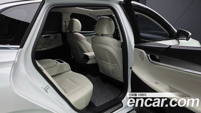 Hyundai Grandeur 2023 — photo 18