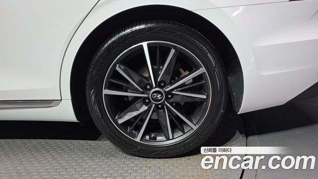 Hyundai Grandeur 2023 — photo 7