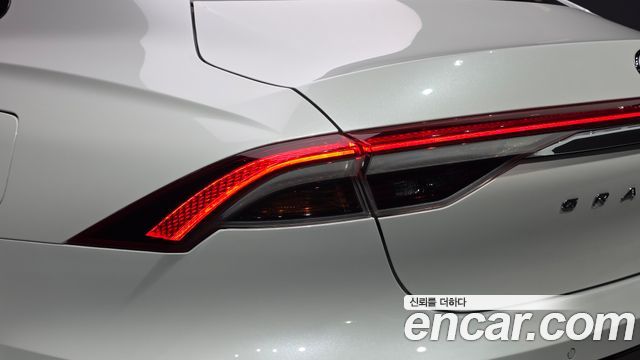 Hyundai Grandeur 2023 — photo 9