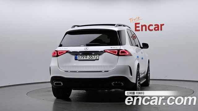 Mercedes-Benz GLE-Class 2022 — photo 4
