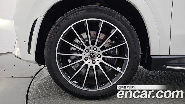 Mercedes-Benz GLE-Class 2022 — photo 5
