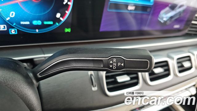 Mercedes-Benz GLE-Class 2022 — photo 12