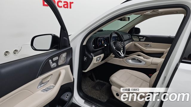 Mercedes-Benz GLE-Class 2022 — photo 13