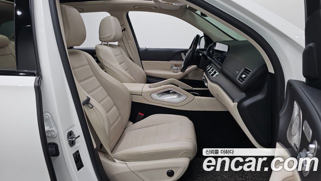 Mercedes-Benz GLE-Class 2022 — photo 17