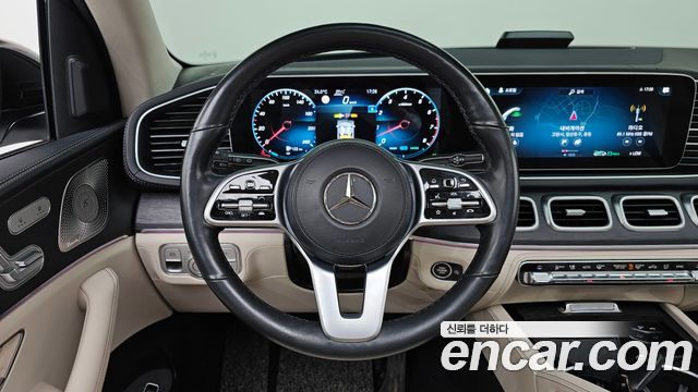 Mercedes-Benz GLE-Class 2022 — photo 19
