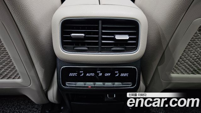 Mercedes-Benz GLE-Class 2022 — photo 30