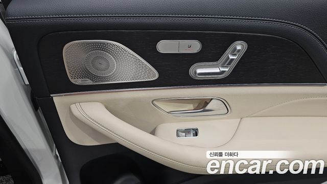 Mercedes-Benz GLE-Class 2022 — photo 31