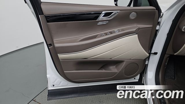 Genesis GV80 2022 — photo 14