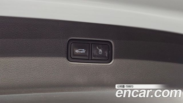 Genesis GV80 2022 — photo 35
