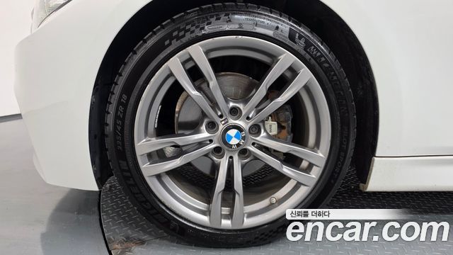 BMW 3-Series 2016 — photo 5