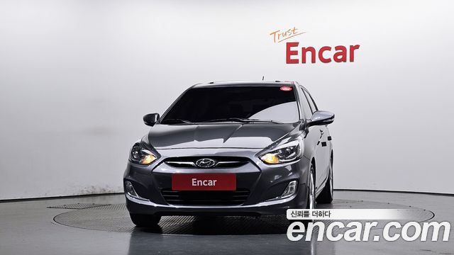 Hyundai Accent 2012 — photo 3