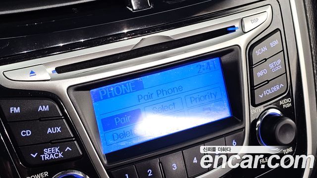 Hyundai Accent 2012 — photo 20