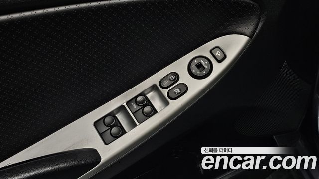 Hyundai Accent 2012 — photo 23