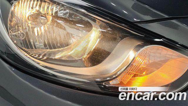 Hyundai Accent 2012 — photo 8