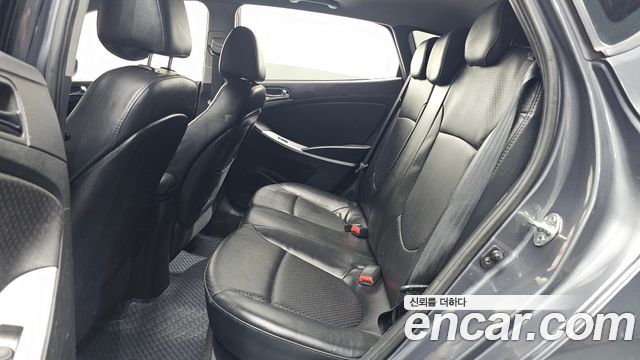 Hyundai Accent 2012 — photo 27