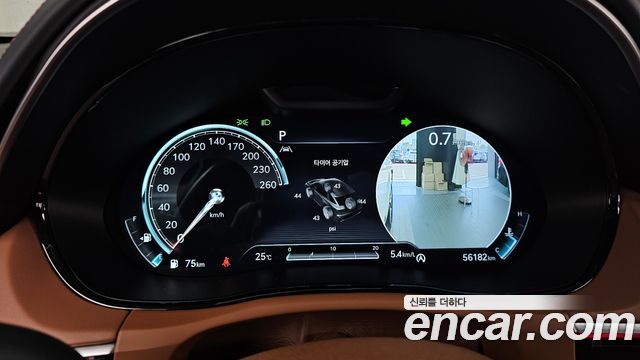 Genesis GV70 2021 — photo 11