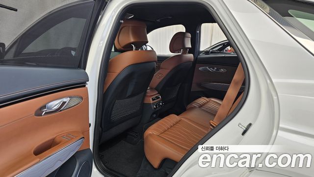 Genesis GV70 2021 — photo 18