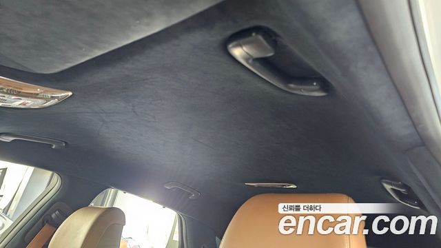 Genesis GV70 2021 — photo 22
