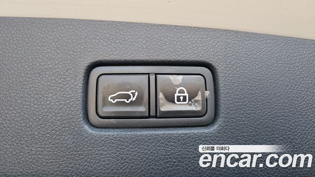 Genesis GV70 2021 — photo 23