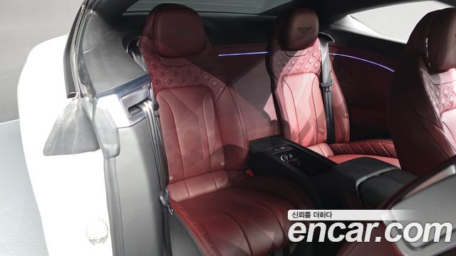 Bentley Continental 2023 — photo 17