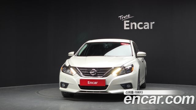 Nissan Altima 2017 — photo 3