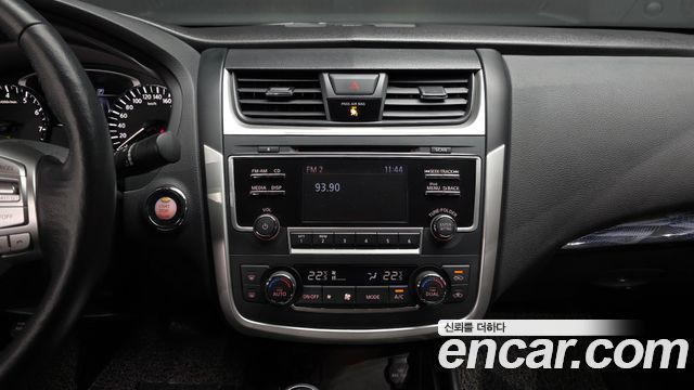 Nissan Altima 2017 — photo 20
