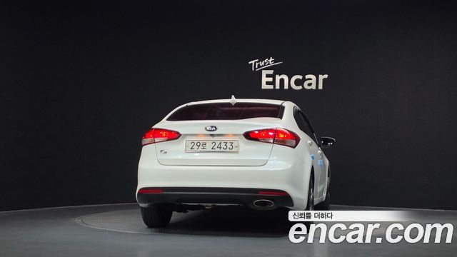 Kia K3 2017 — photo 4