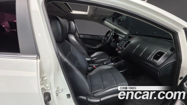 Kia K3 2017 — photo 10