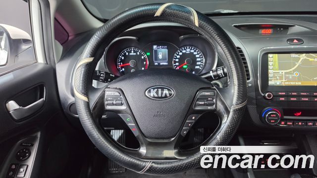 Kia K3 2017 — photo 14