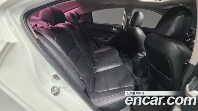 Kia K3 2017 — photo 19