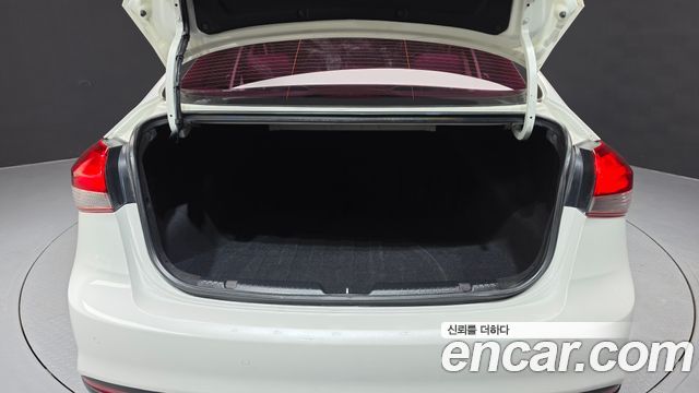 Kia K3 2017 — photo 20