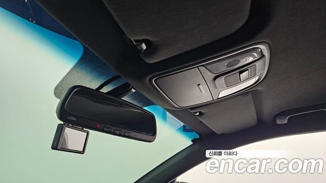 Kia K5 2017 — photo 21