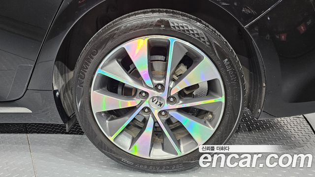 Kia K5 2017 — photo 7