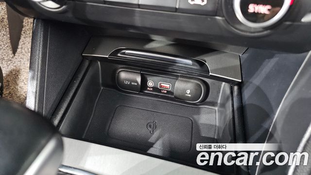 Kia K5 2017 — photo 29