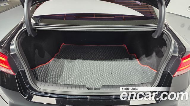 Kia K5 2017 — photo 31