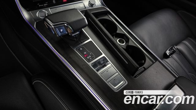 Audi A7 2020 — photo 12