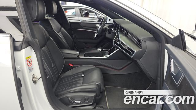 Audi A7 2020 — photo 17