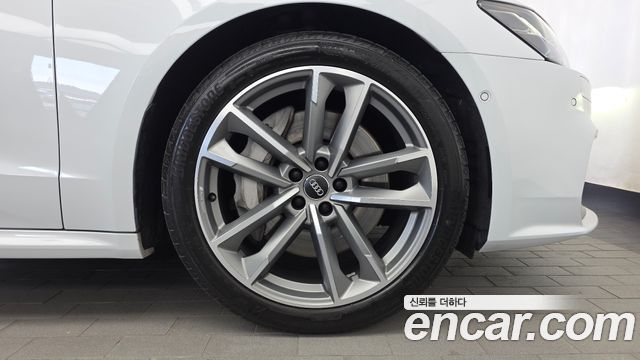 Audi A7 2020 — photo 7