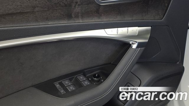 Audi A7 2020 — photo 34