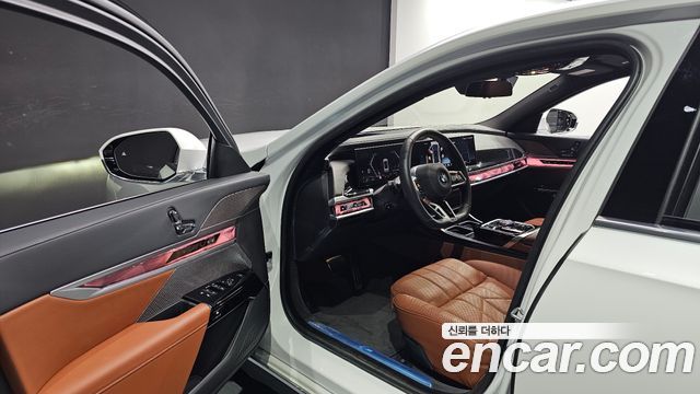BMW 7-Series 2025 — photo 10