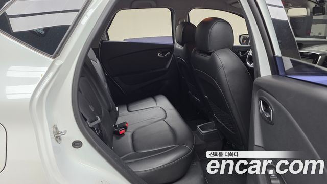 Renault Korea QM3 2019 — photo 17