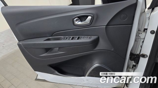 Renault Korea QM3 2019 — photo 14