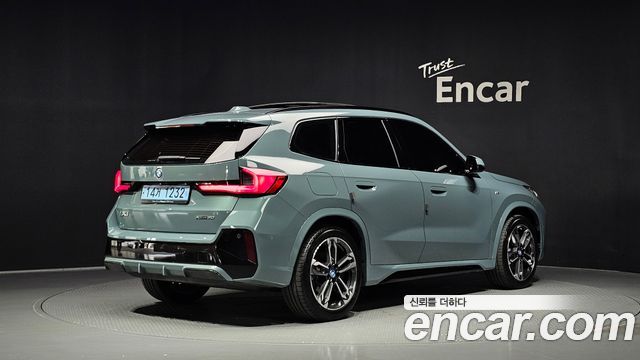 BMW iX1 2024 — photo 2