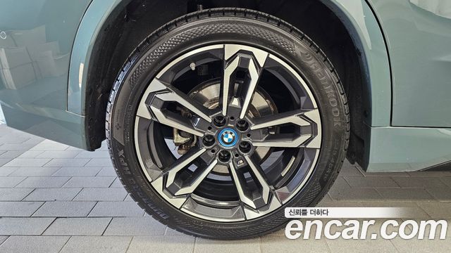 BMW iX1 2024 — photo 5