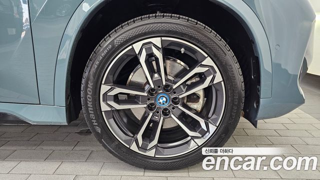 BMW iX1 2024 — photo 7