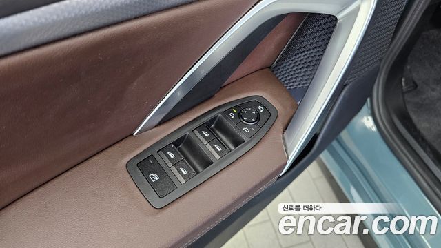 BMW iX1 2024 — photo 30