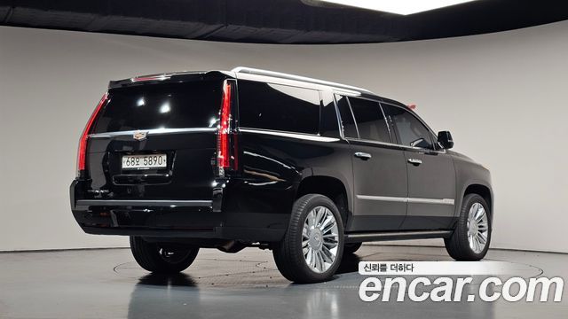 Cadillac Escalade 2019 — photo 2